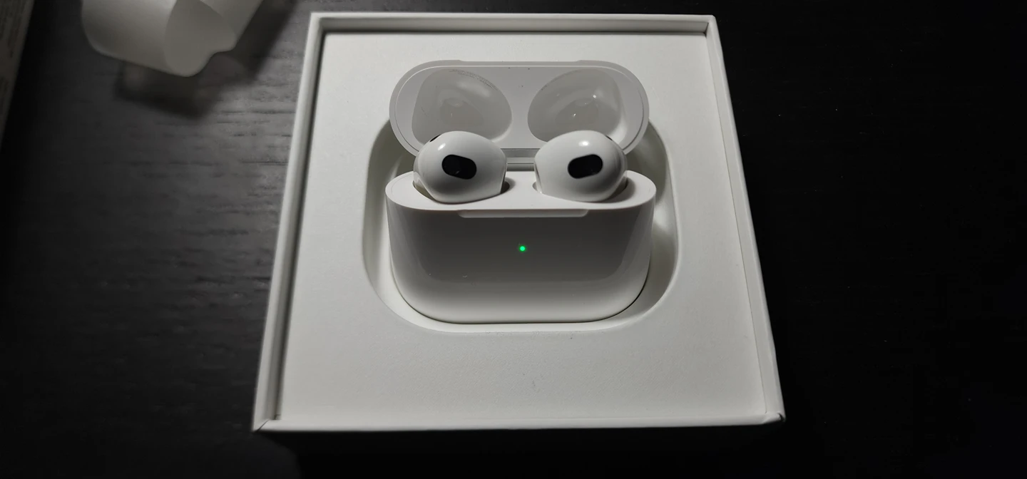 (NEW) Airpods (3rd Gen) with MagSafe Charging Case - photo 4