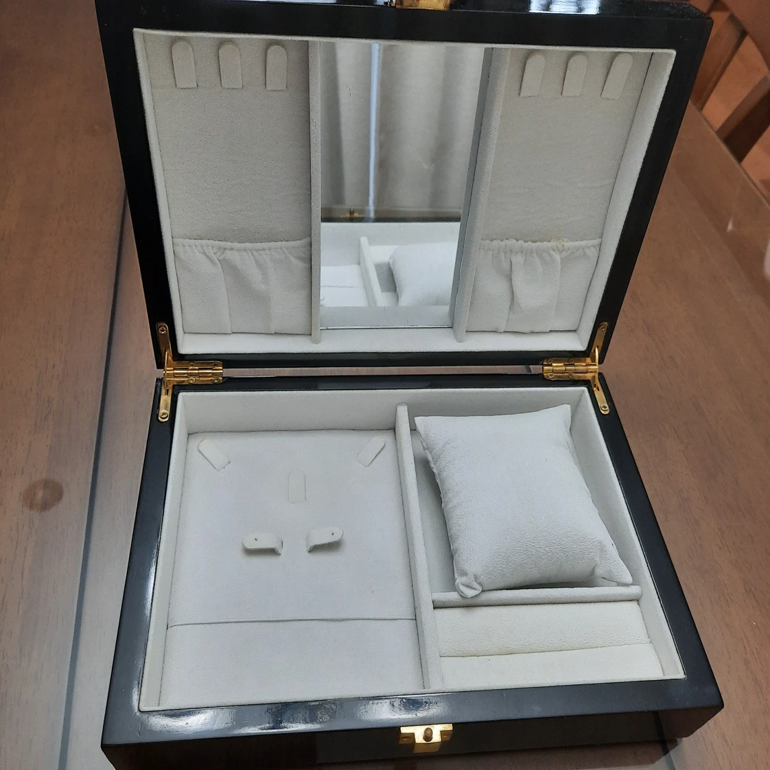 jewelry box