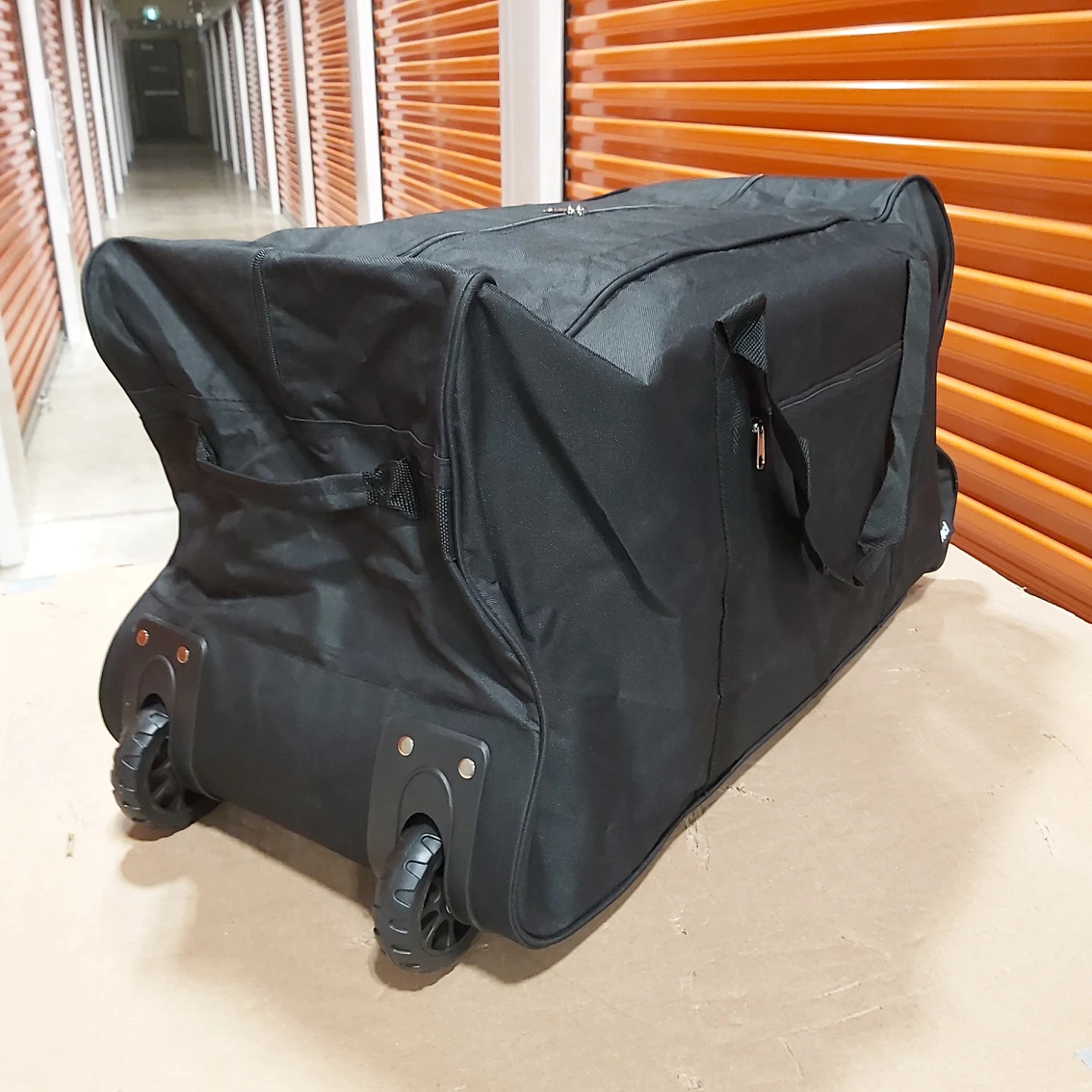 Brand New Zipper Duffle Bag Large Plain Simple Size 32 Inches image indicator(4)