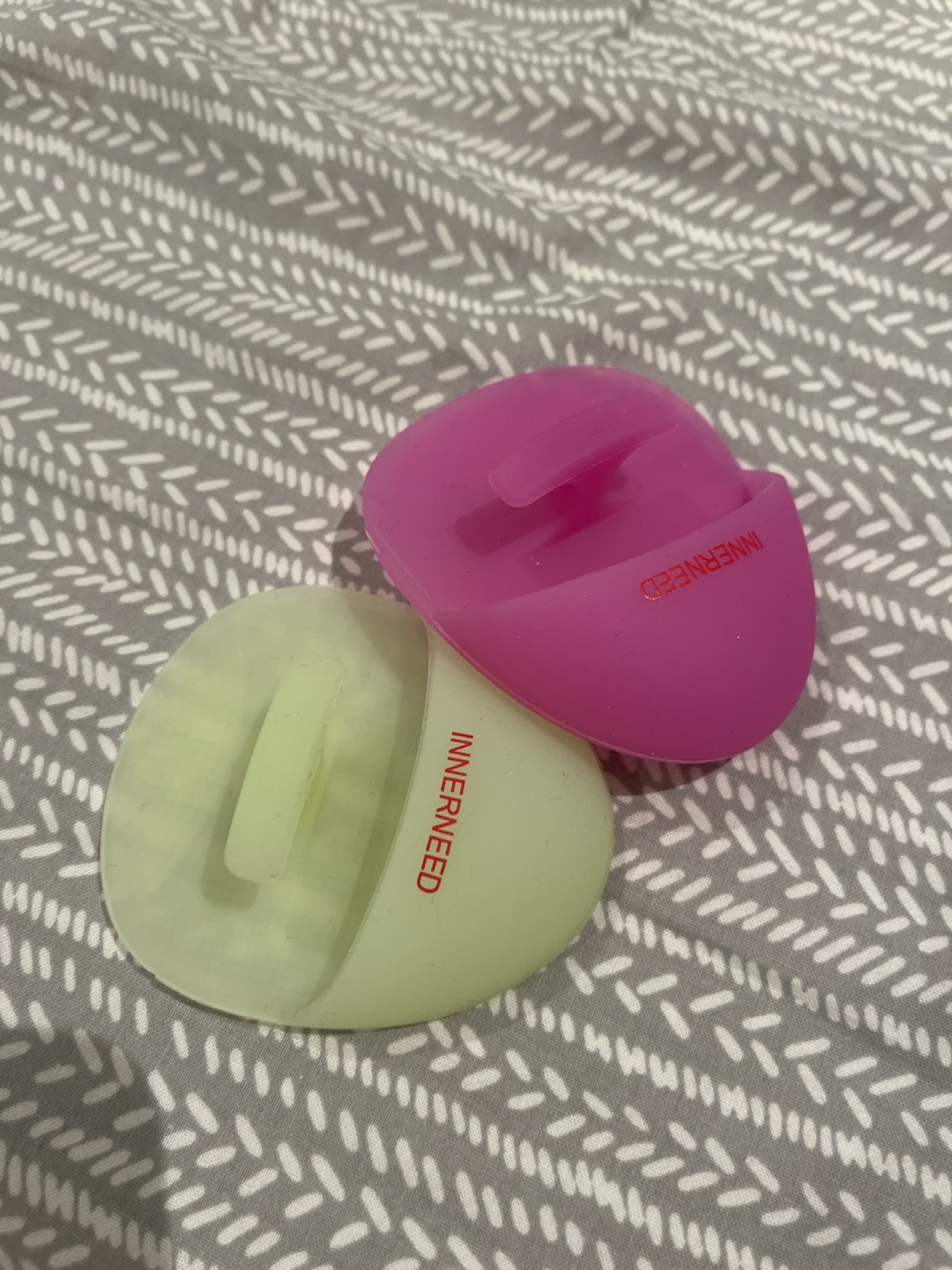 Face scrub brushes thumbnail