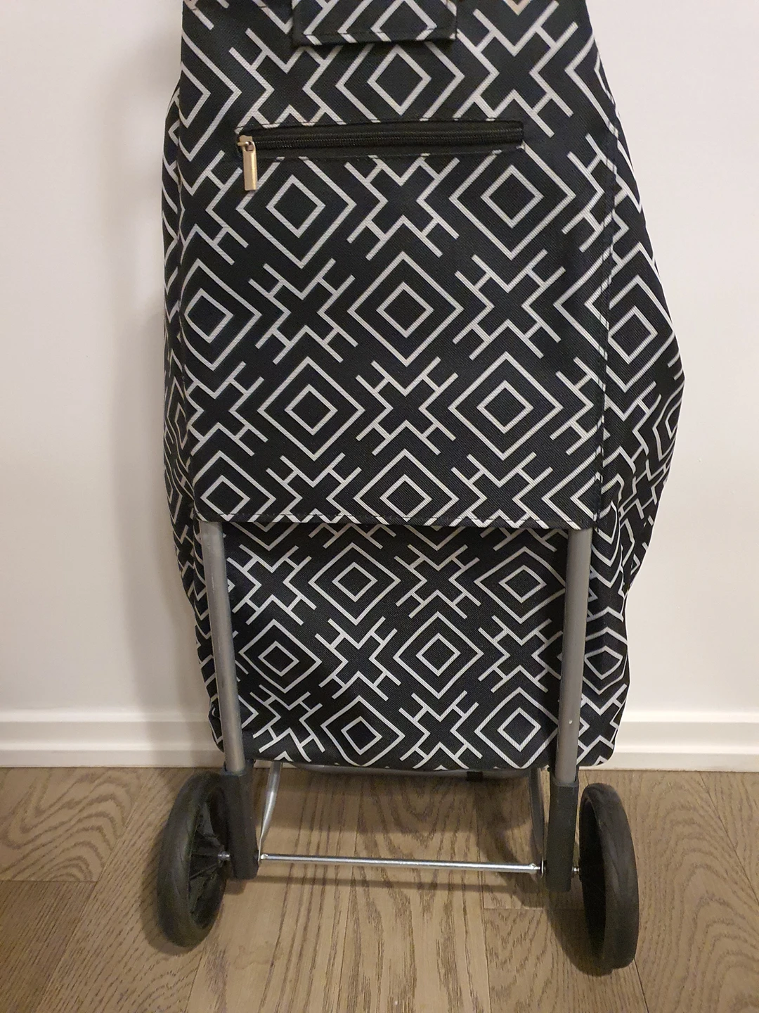 KSP Trek 'Trellis' Shopping Trolley image indicator(4)