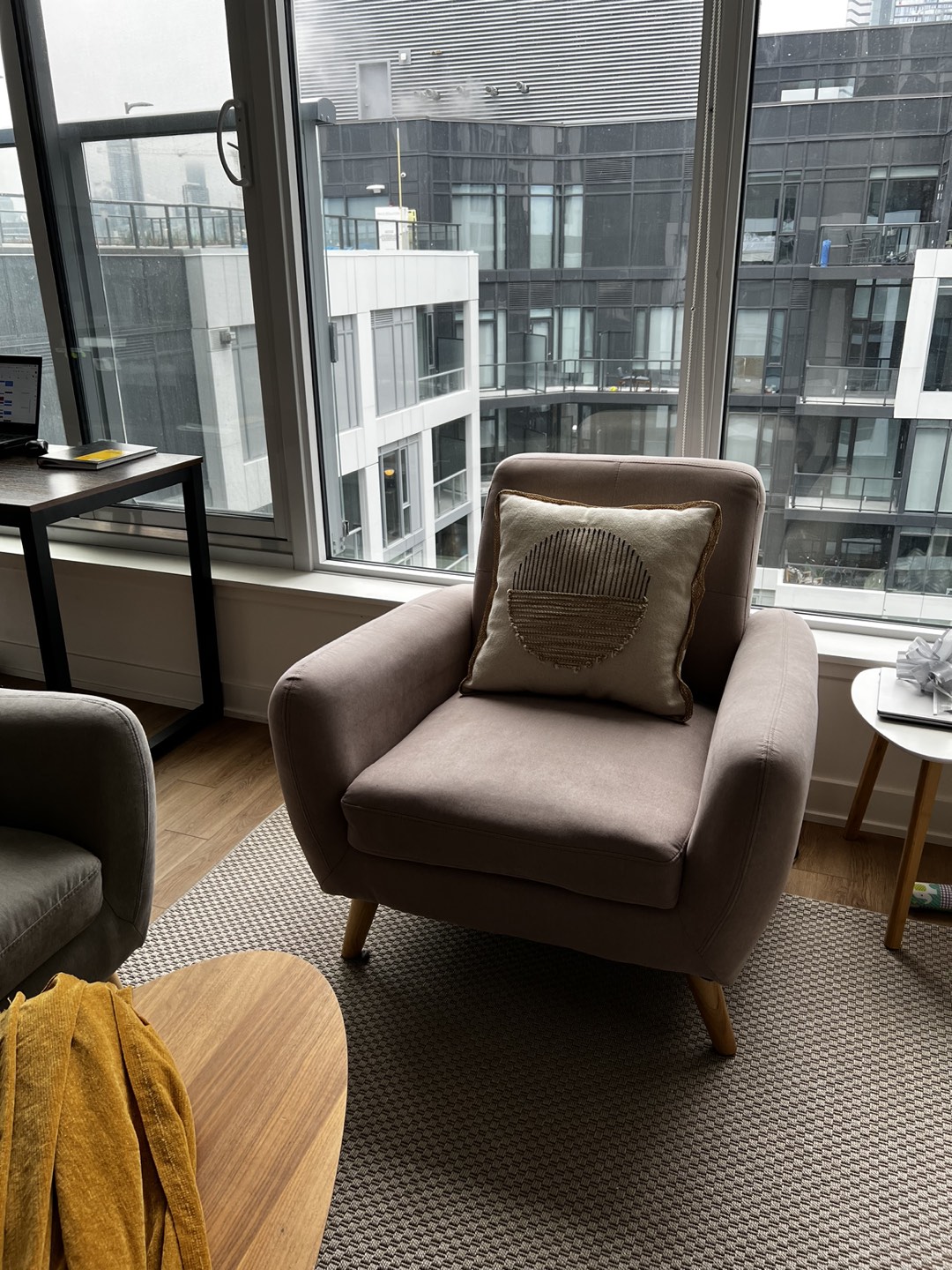 Structube Fany - Tufted arm chair