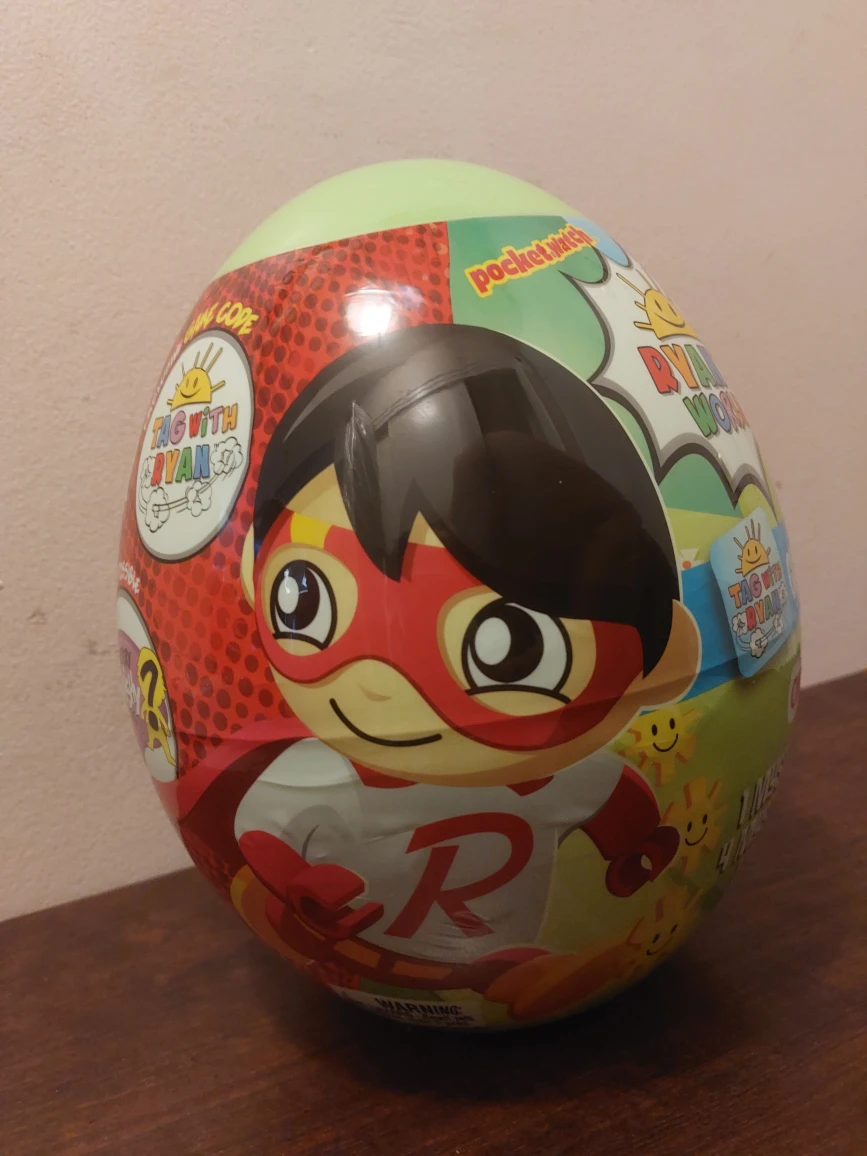 Ryan's World TAG with Ryan Giant Egg - Exclusive! image indicator(4)