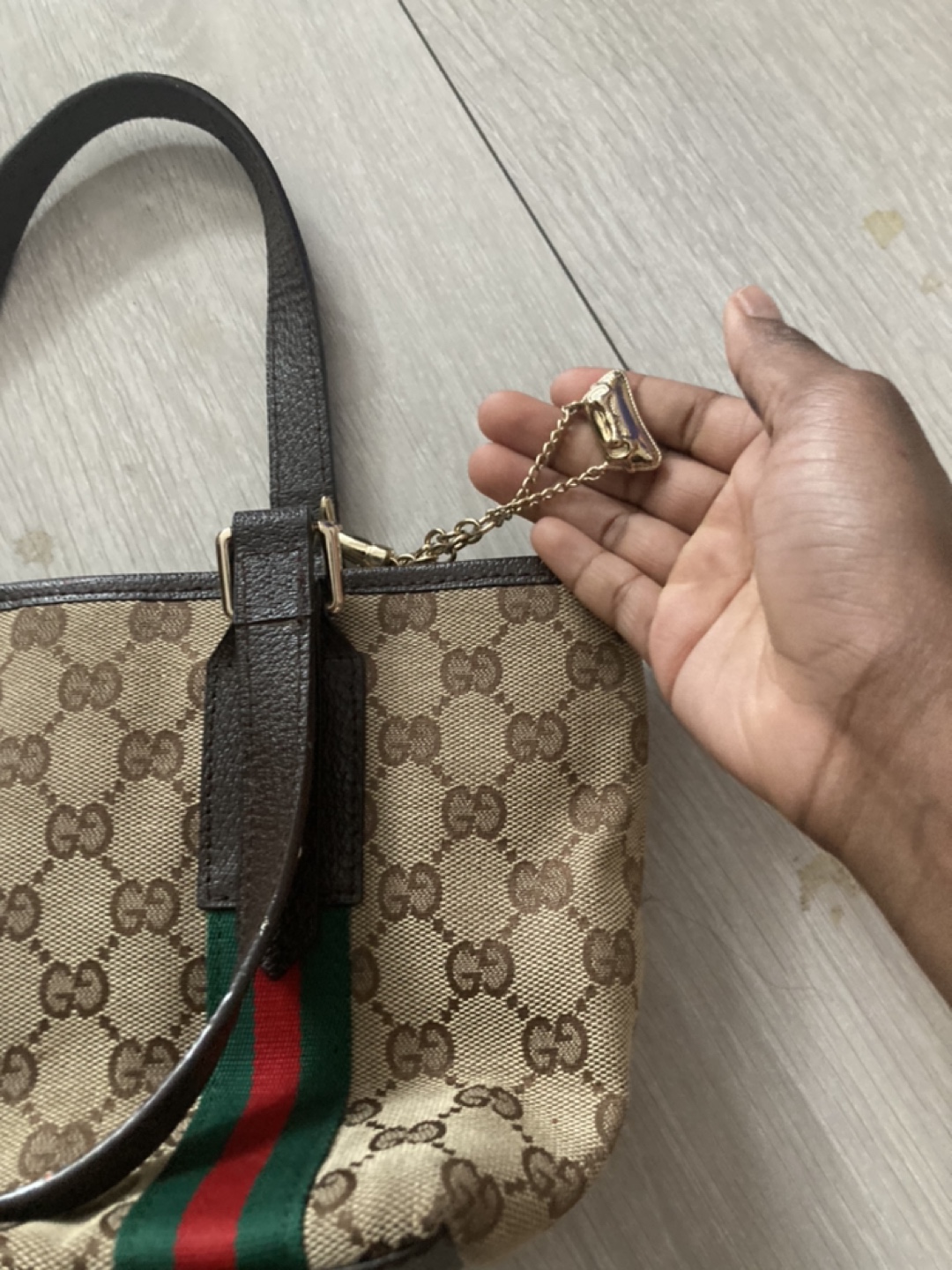 Real Gucci hand bag