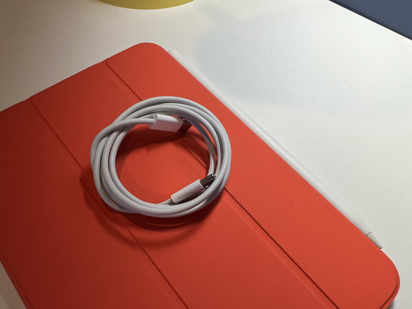 iPad mini 6, 256GB, Starlight + Apple Pencil + Smart Folio - photo 3