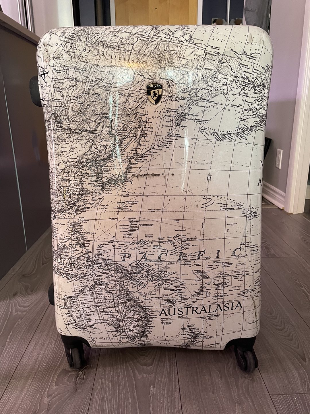 Heys Classical World Map 29” Luggage