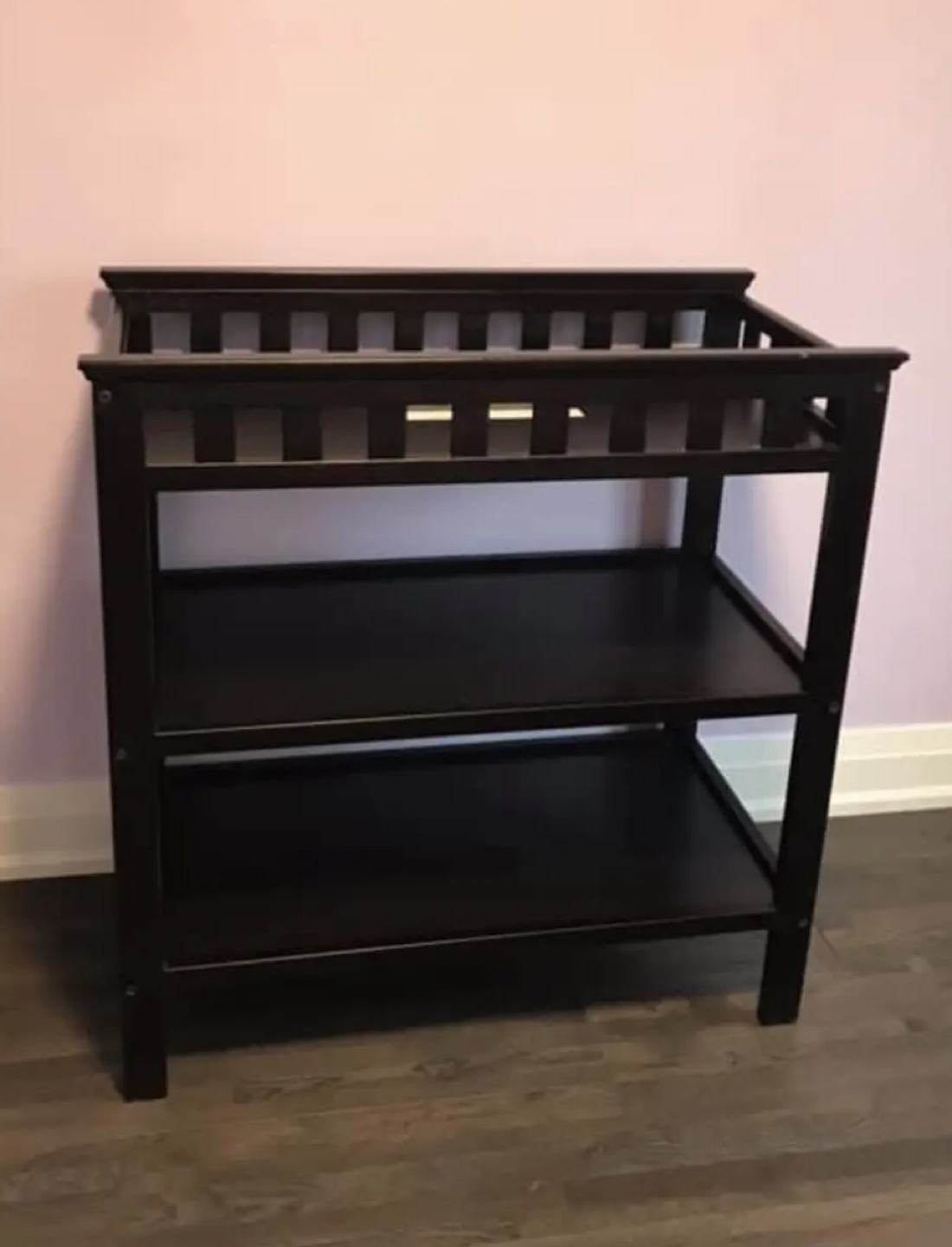 Changing table with changing pad