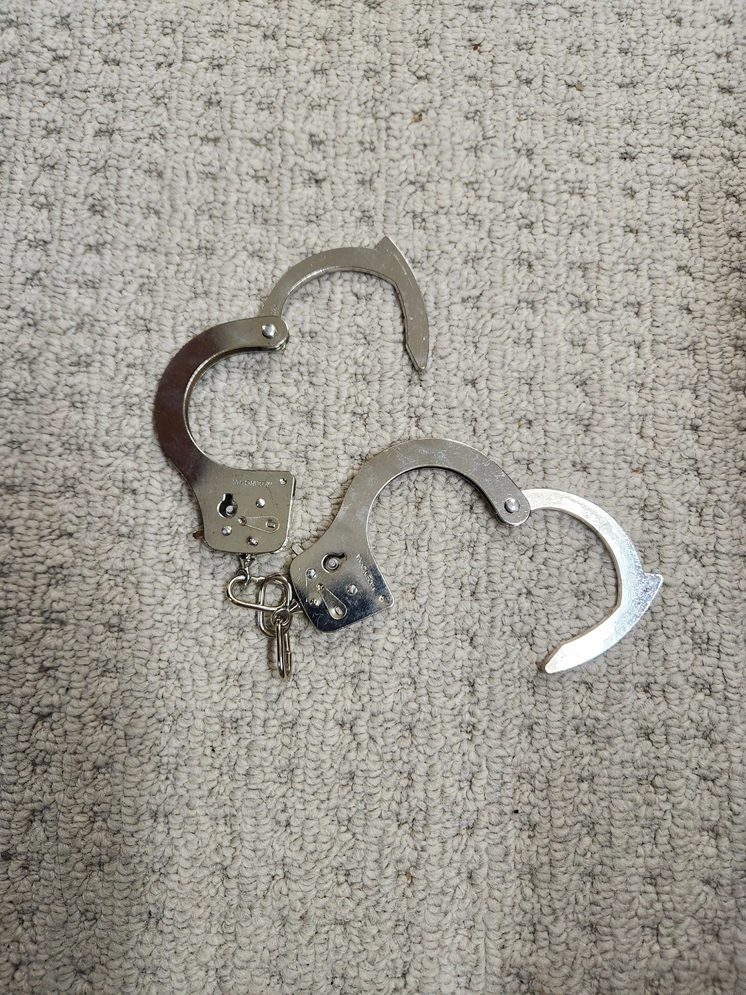 Hand cuffs image indicator(3)