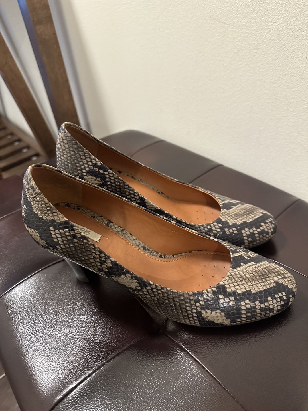 Geox woman’s shoe 9 image indicator(4)