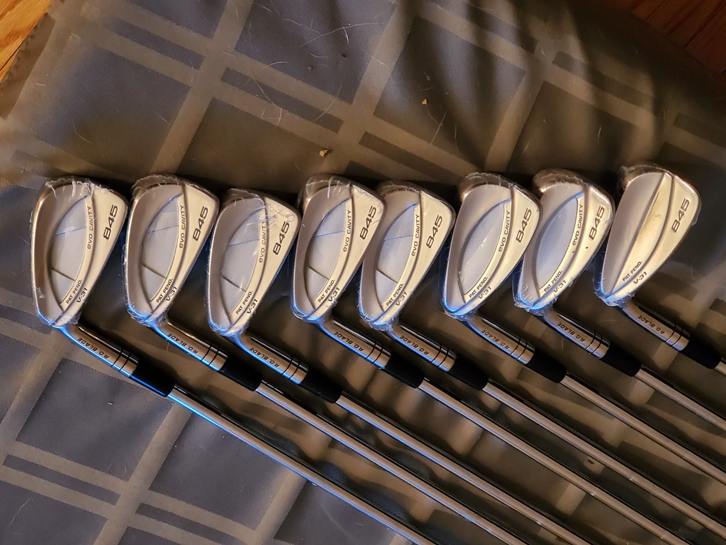 Left handed golf clubs
