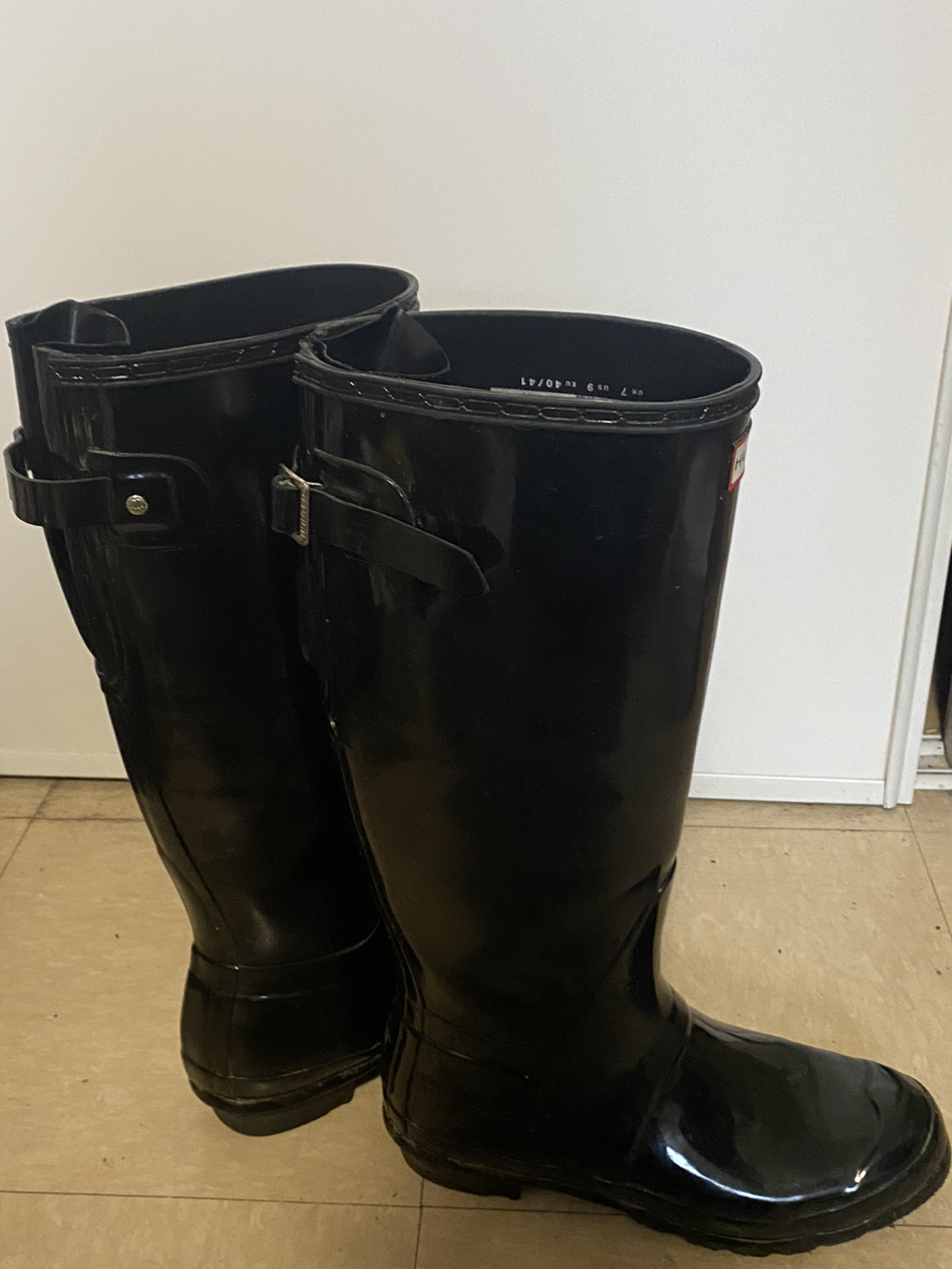 MOVING SALE! Adjustable Hunter Rain boots - photo 5