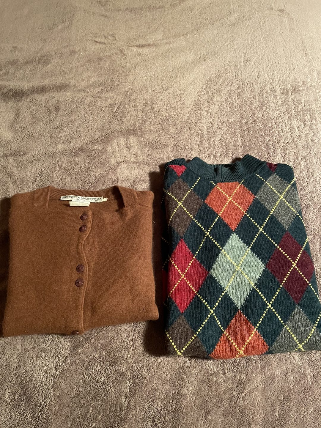 Women’s sweater thumbnail