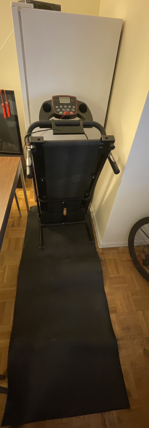 Foldable 6-speed treadmill thumbnail