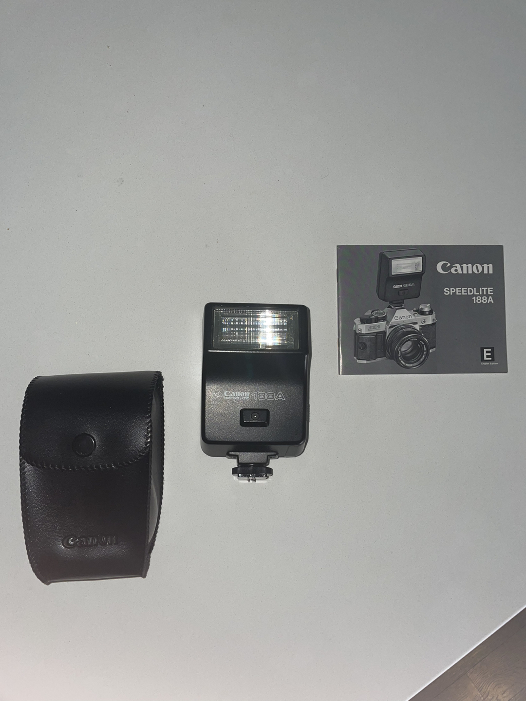 Vintage Canon 188A flash thumbnail