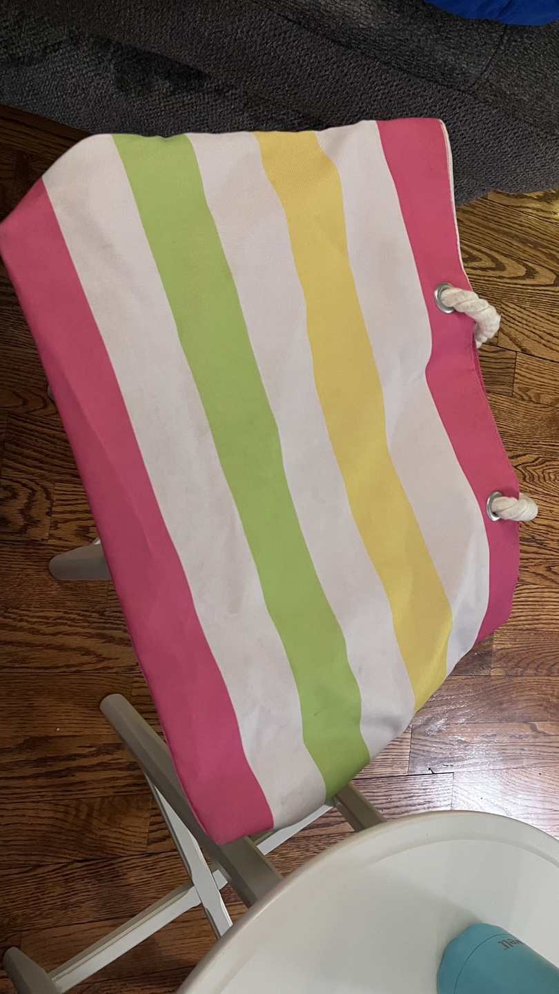 Free beach bag thumbnail