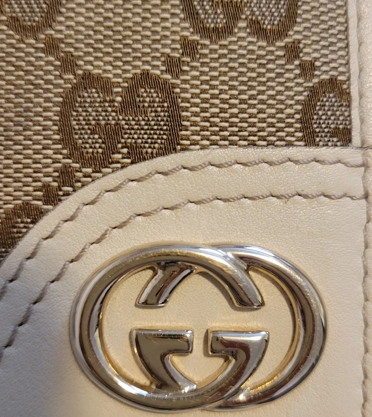 Gucci wallet long in Monogram image indicator(6)