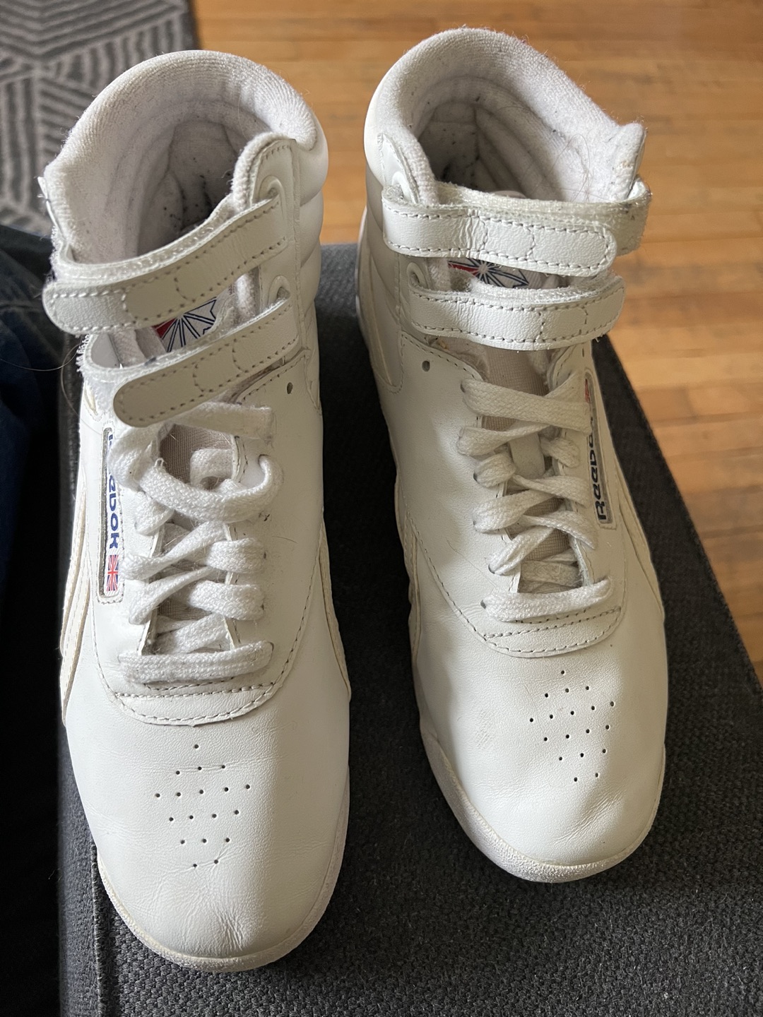 Reebok Womens Freestyle Hi Walking Shoe Size: 7.5 US W - photo 3