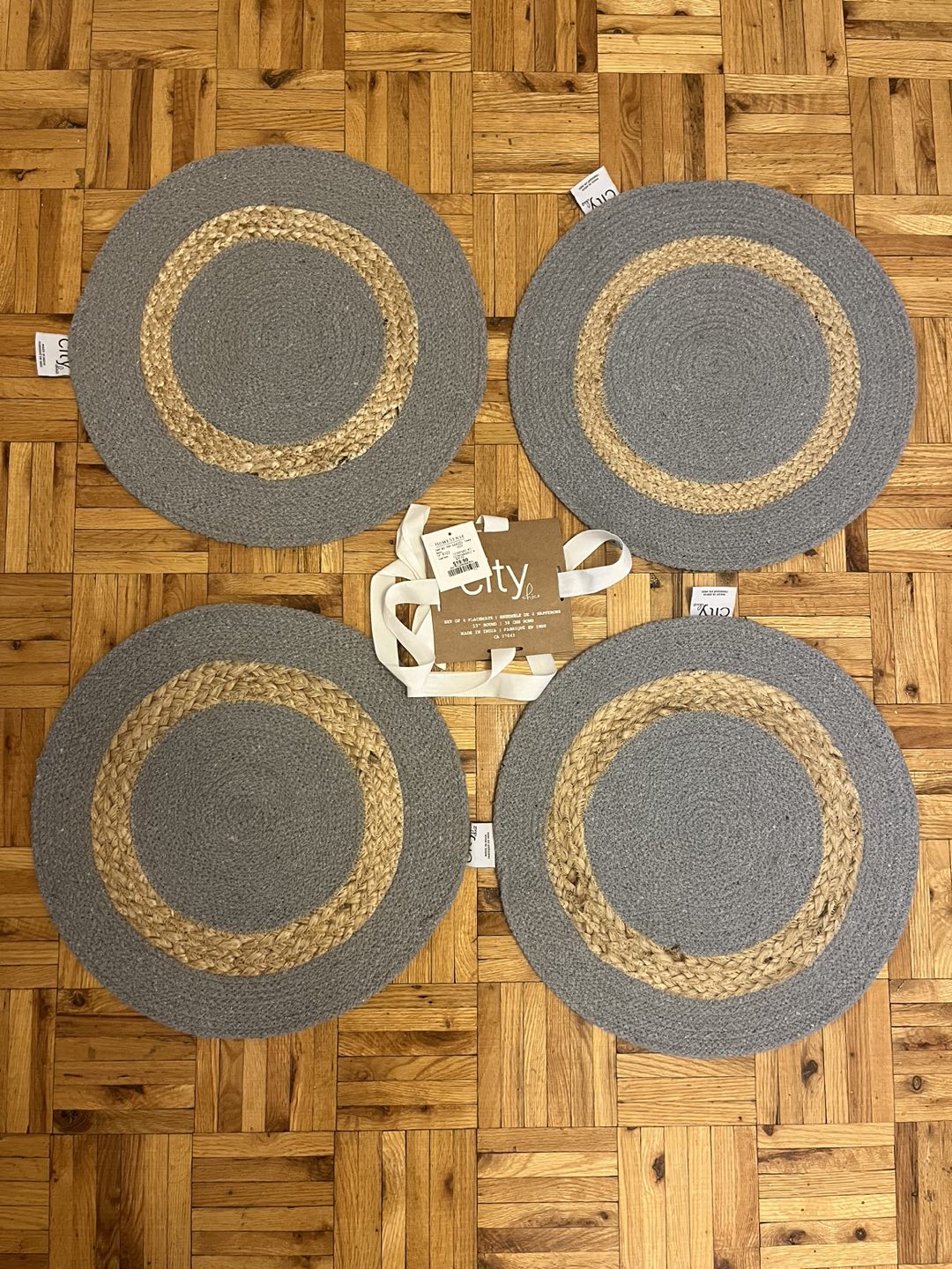 Brand New with Tags Placemats thumbnail