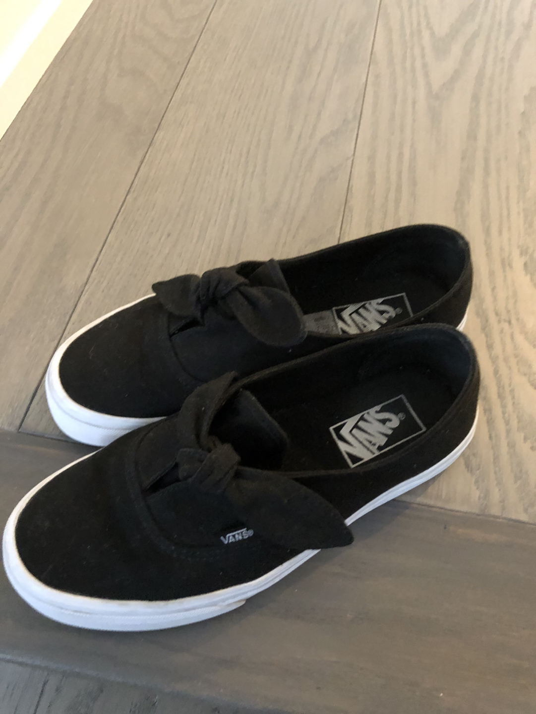 Vans Flats (size 7) image indicator(3)