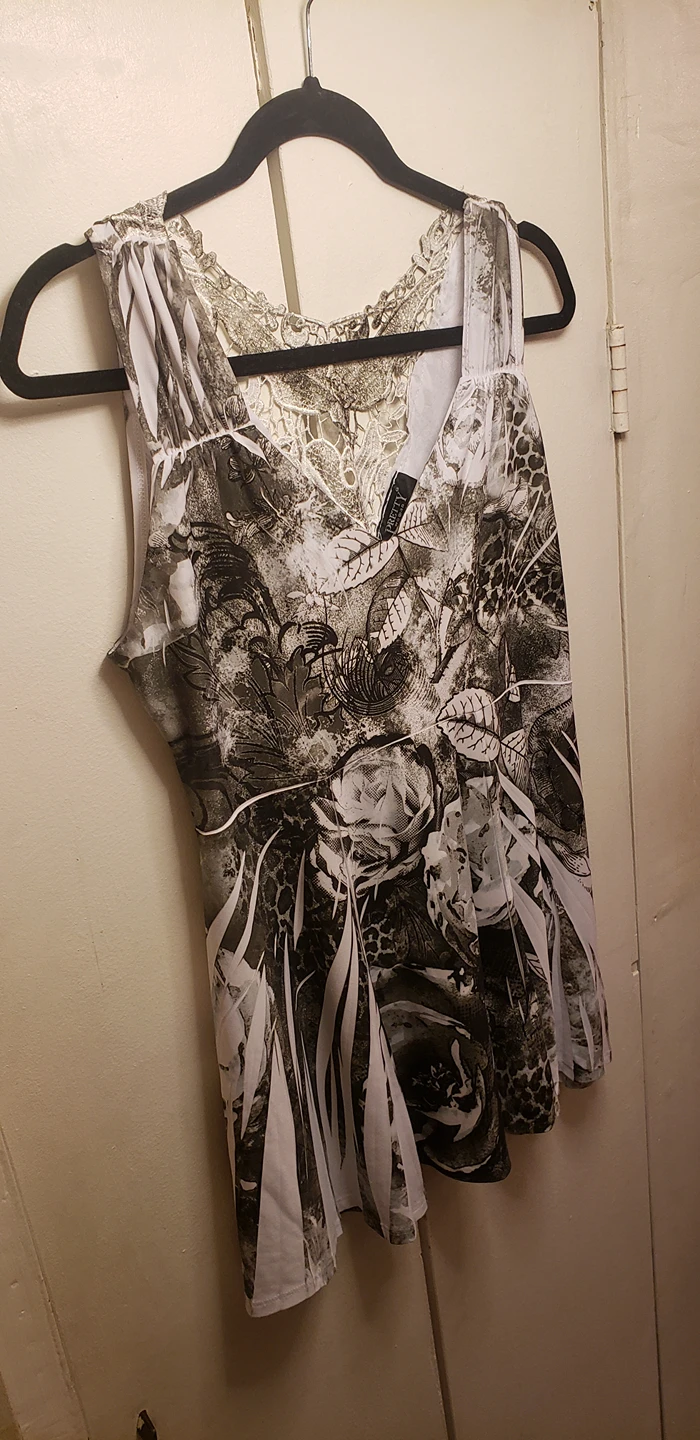 Pretty Woman Size Small Sleeveless thumbnail