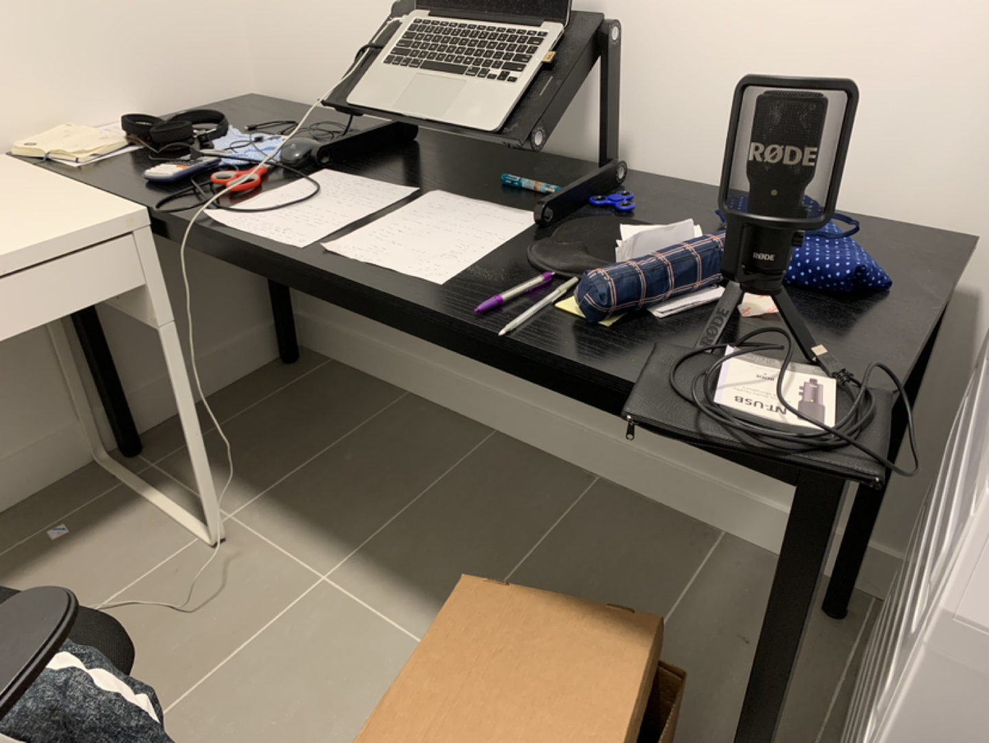 Office desk / table - photo 2