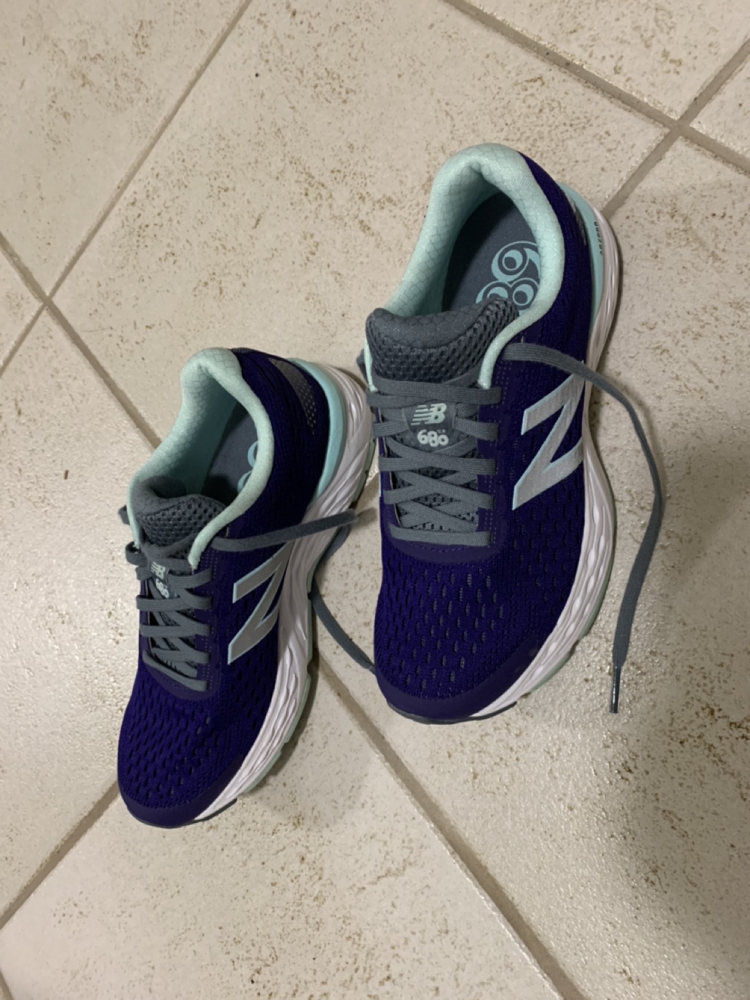 New Balance Sneakers thumbnail