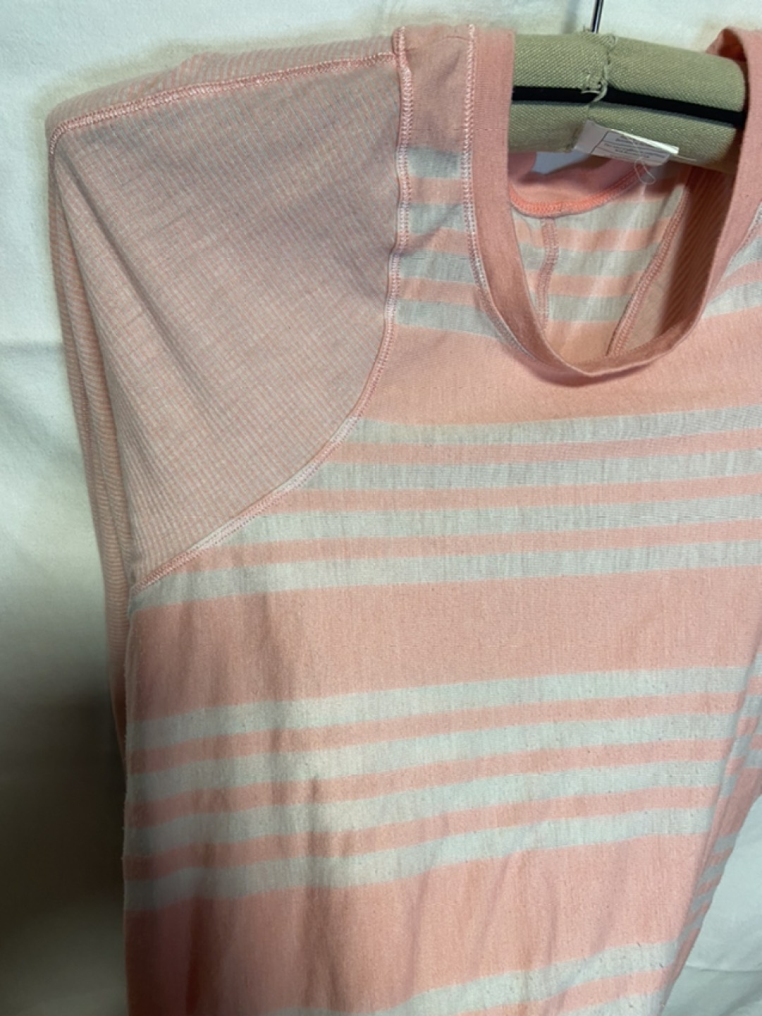Lululemon long sleeve top shirt Great for spring image indicator(3)