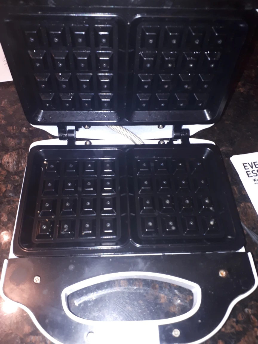Waffle Maker - photo 2