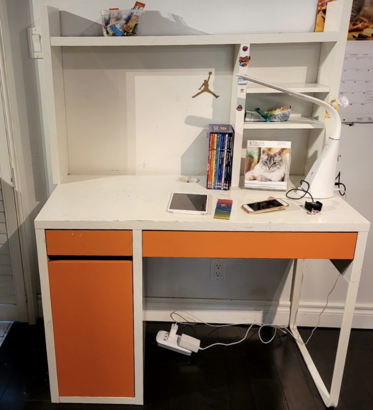 Ikea MICKE desk for kid