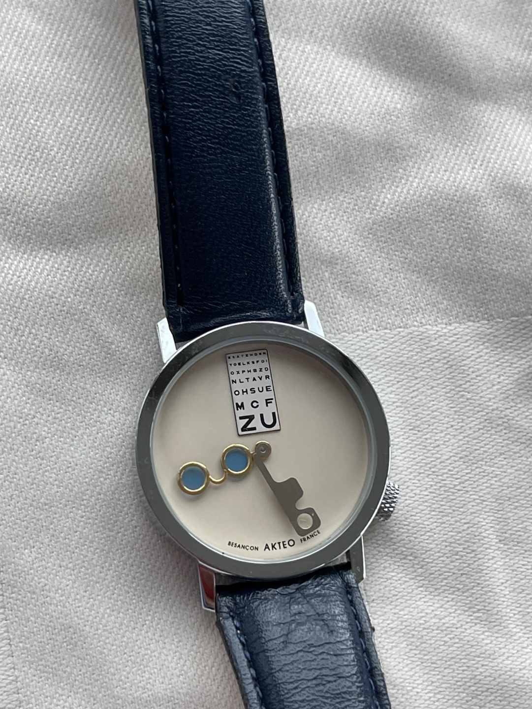 Akteo Vintage Watch thumbnail