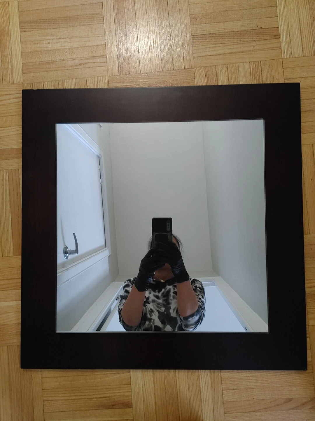 wall mirror