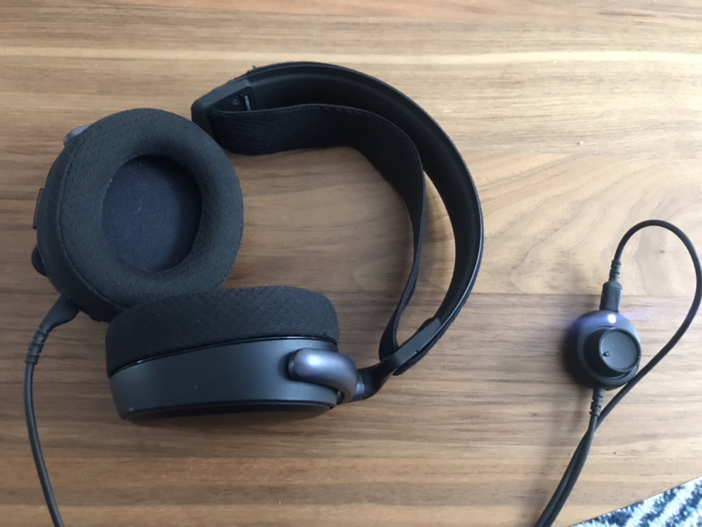 Steelseries ARCTIS PRO headphones
For High Resolution PC Gaming - photo 3