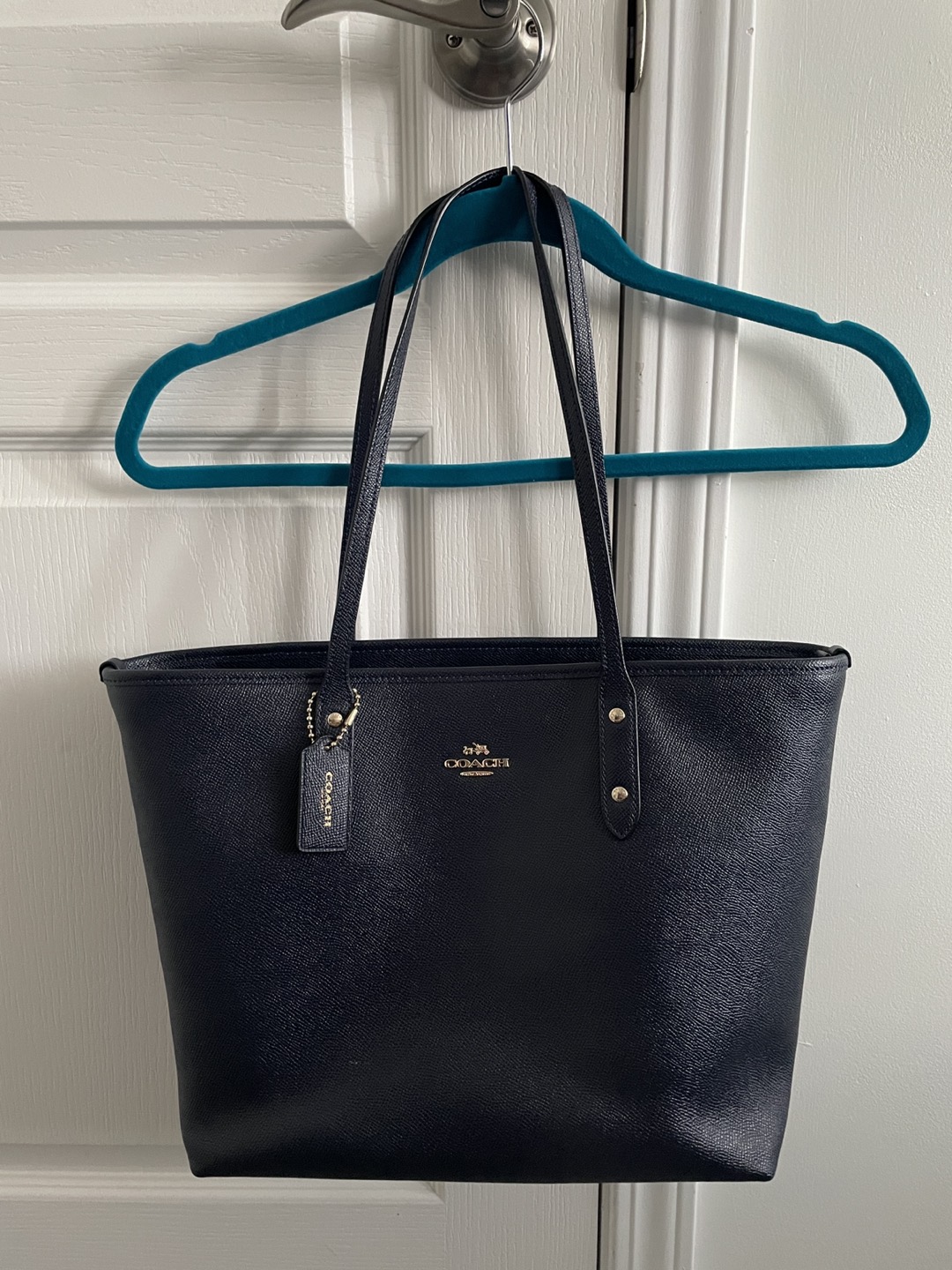 COACH crossgrain leather city zip tote - NAVY