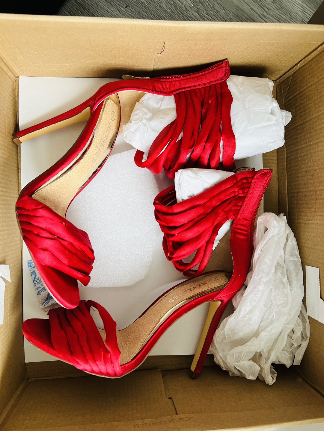 Red heels (free white pump heels) - size 7 thumbnail