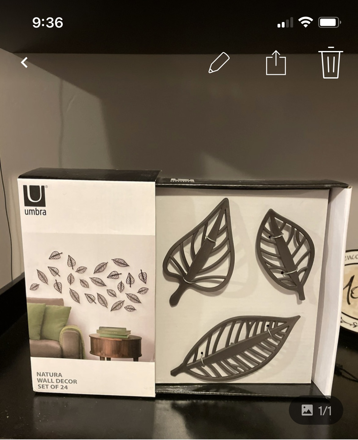 Wall decor thumbnail
