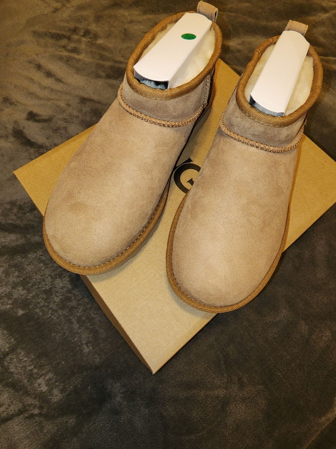 UGG Women Classic Ultra Mini - Chestnut, size 9 thumbnail