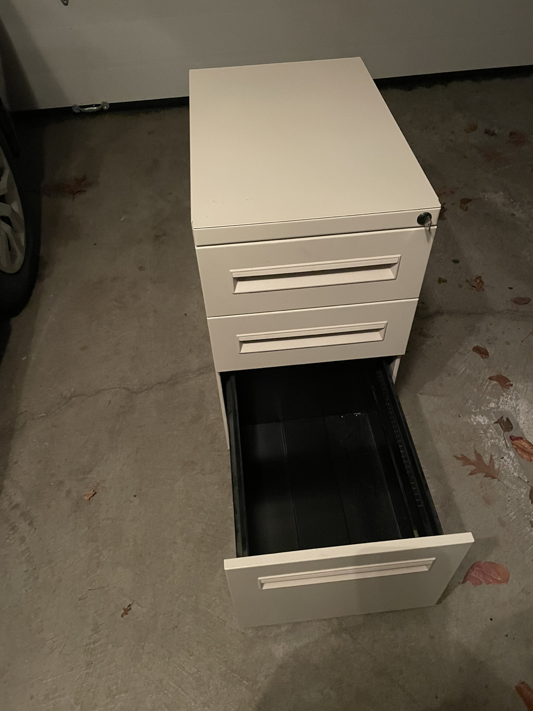 Industrial 3 drawer cabinet - photo 2