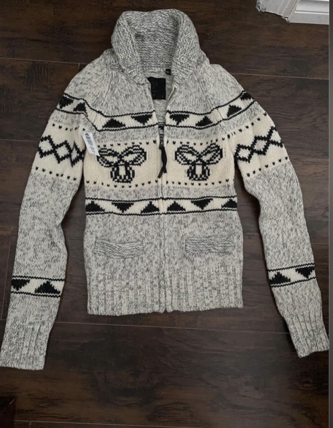 Aritzia sweater size XS image indicator(2)