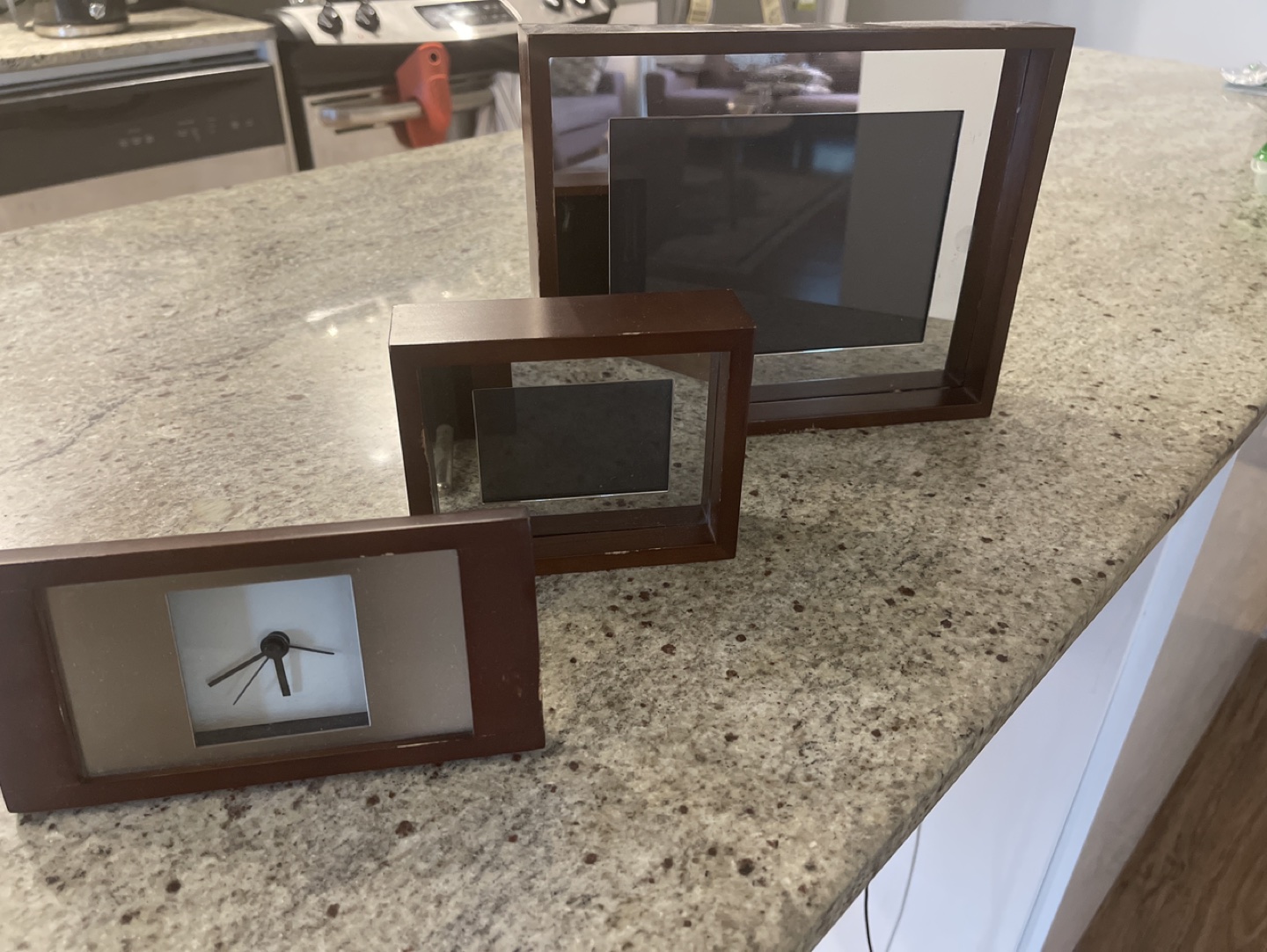 Photo frame and clock thumbnail