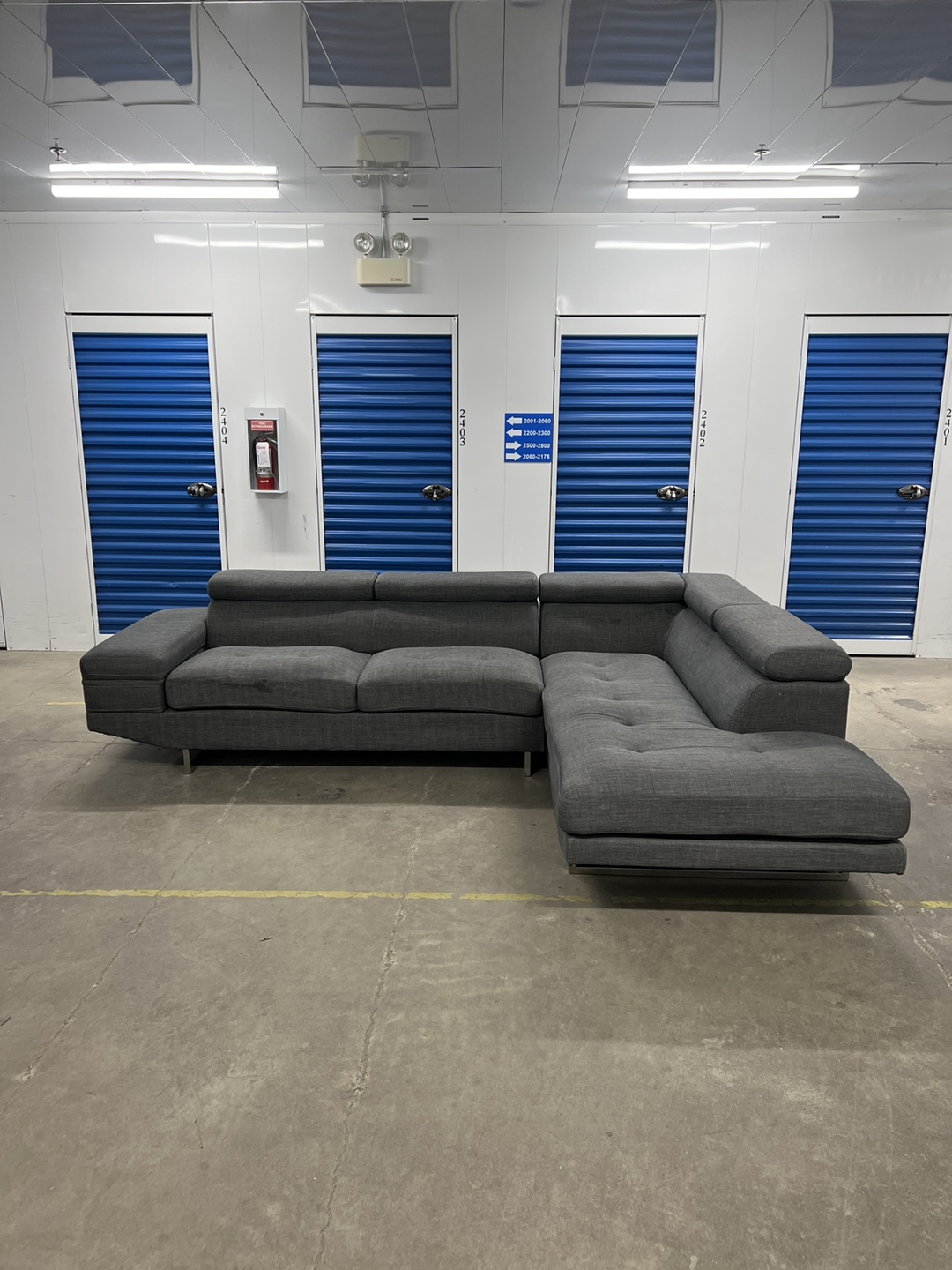 Modern Grey Sectional Couch / Sofa - FREE DELIVERY!! - photo 3