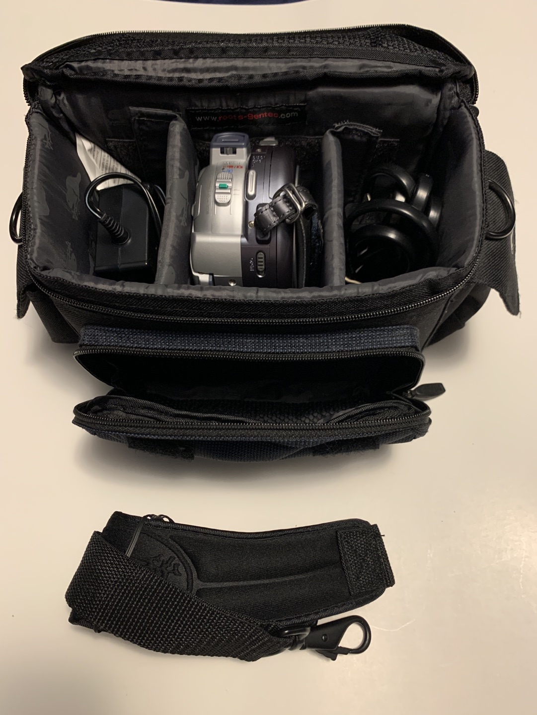 Canon DC100 DVD Camcorder image indicator(8)