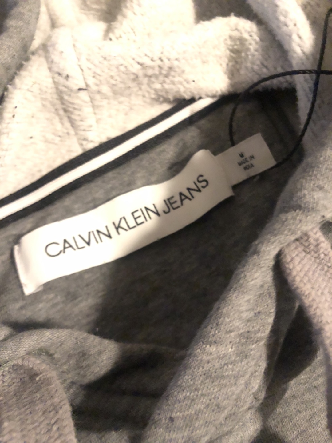 #freecycle 🤍Super cute diy cropped Calvin Klein hoodie thumbnail