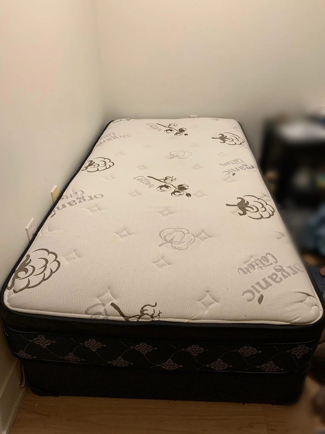 Twin Mattress- 9' along with box spring 6'-7' with two bed cover - photo 4