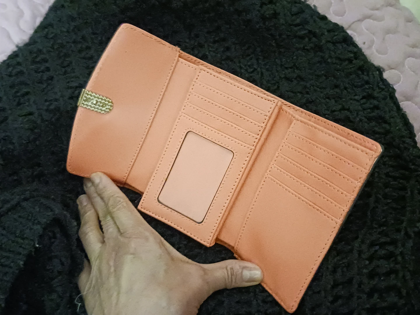 vegan WALLET brand new, multi-tasker image indicator(3)