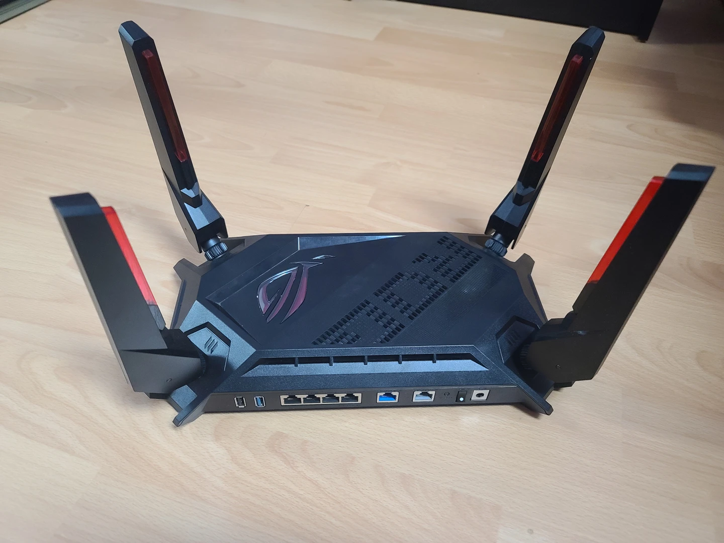 ASUS ROG Rapture WiFi 6 AX Dual Band Gaming Router (GT-AX6000) - photo 3