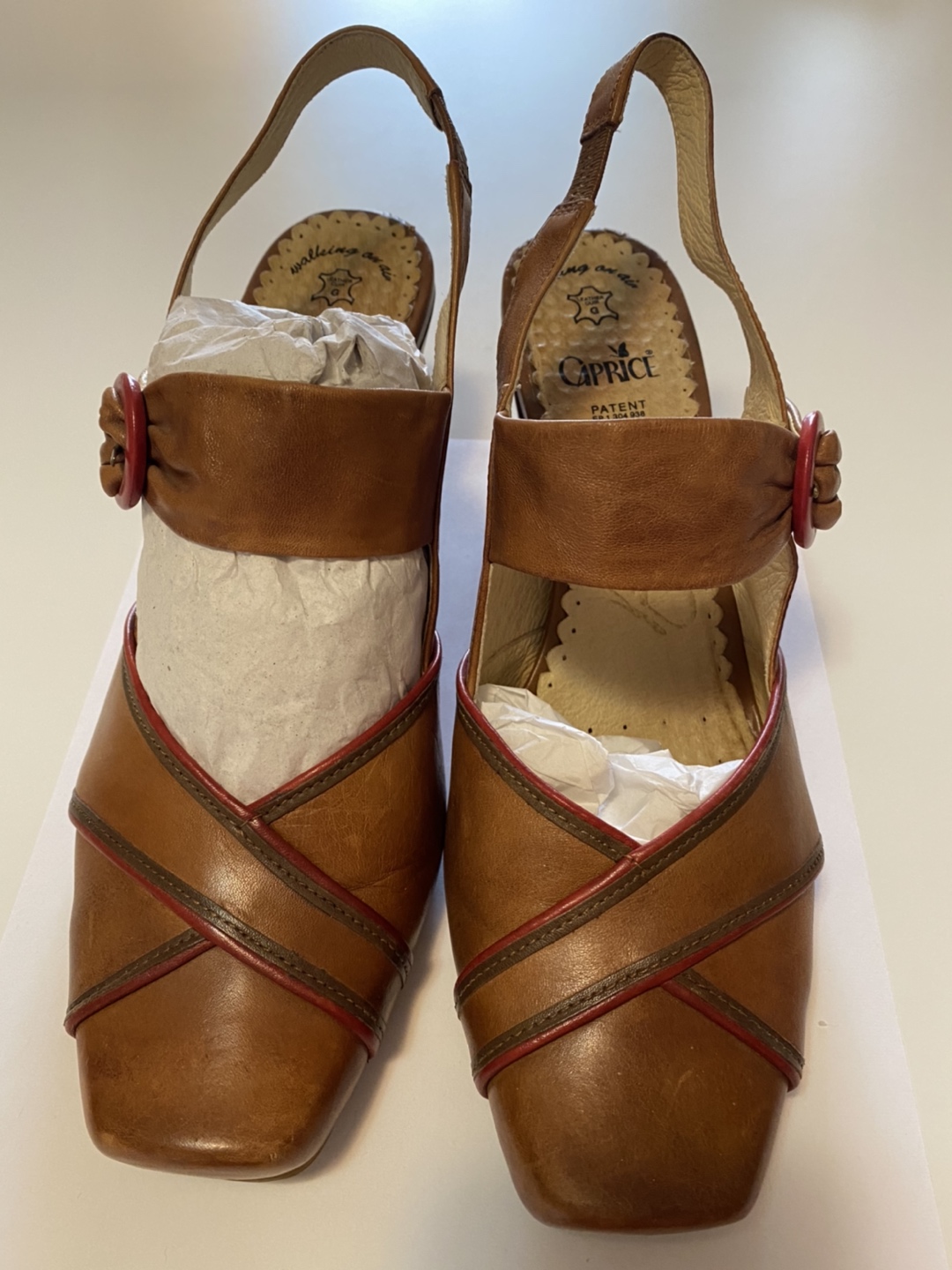 Brown leather women shoes- vintage style thumbnail