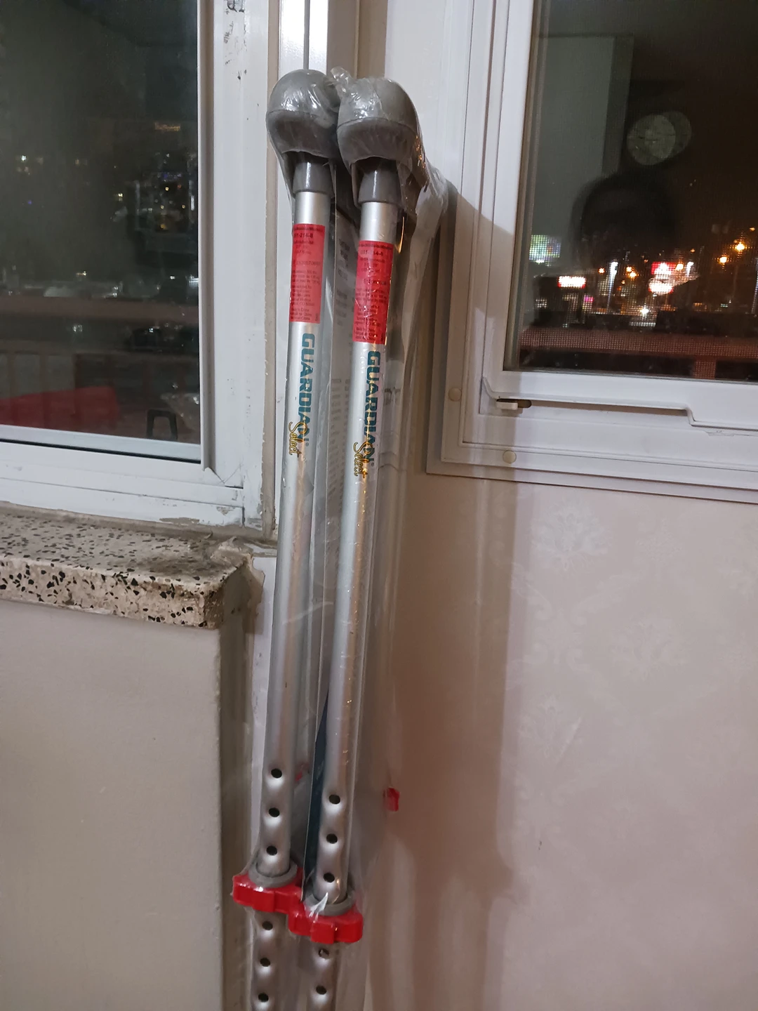 Brand new crutches $30 image indicator(3)