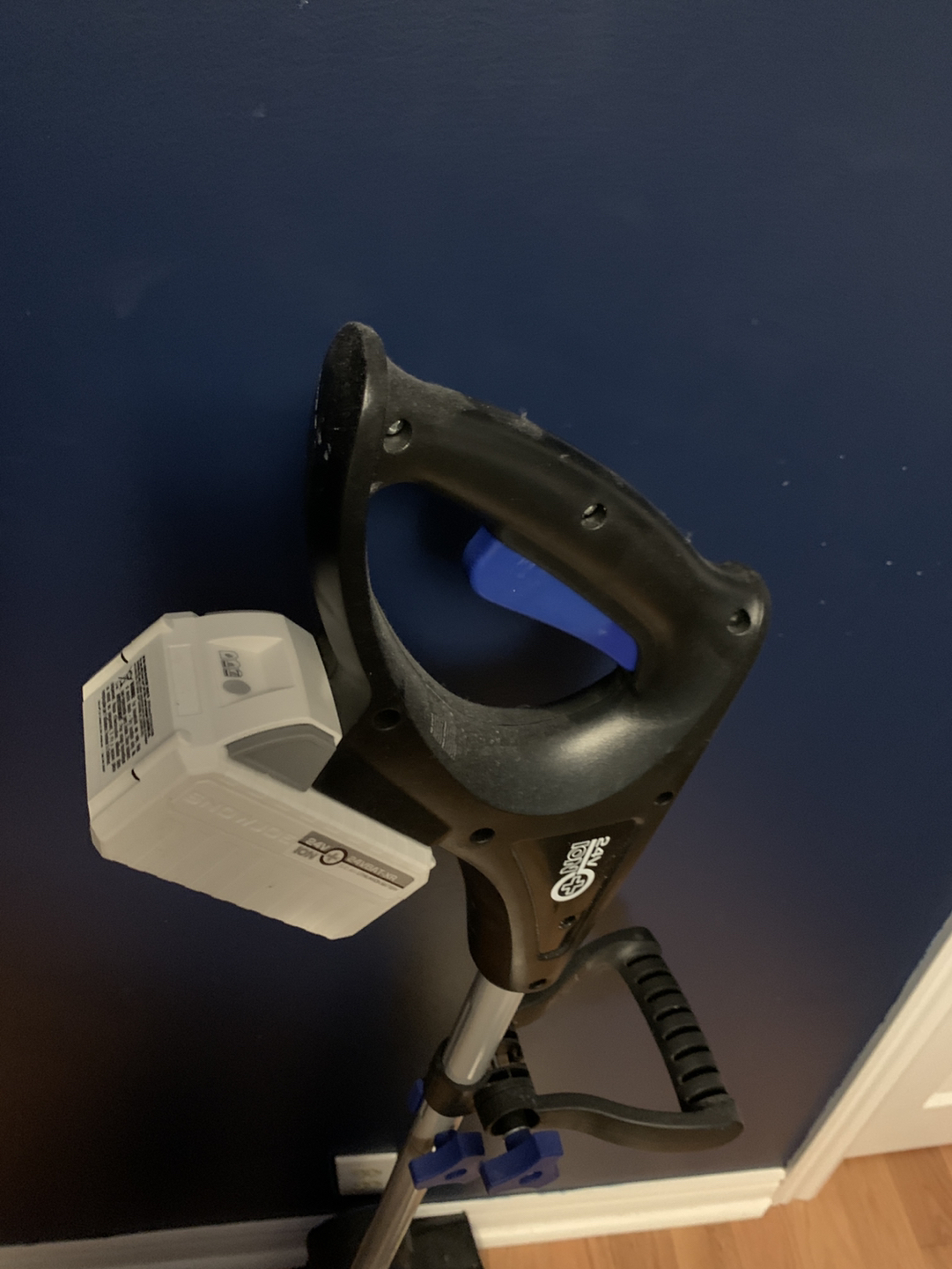 Snow joe 24 volt cordless snow shovel image indicator(2)