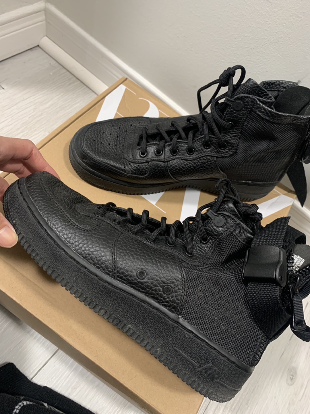 Black Air Force ones - photo 2