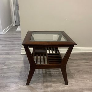 Leon’s side table and coffee table set of 2